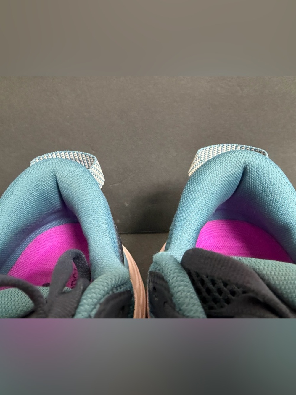 Hoka One One Gaviota 3 Women's 9.5 B Ombre Blue Rosette Running Sneaker Shoe EUC - Picture 11 of 11